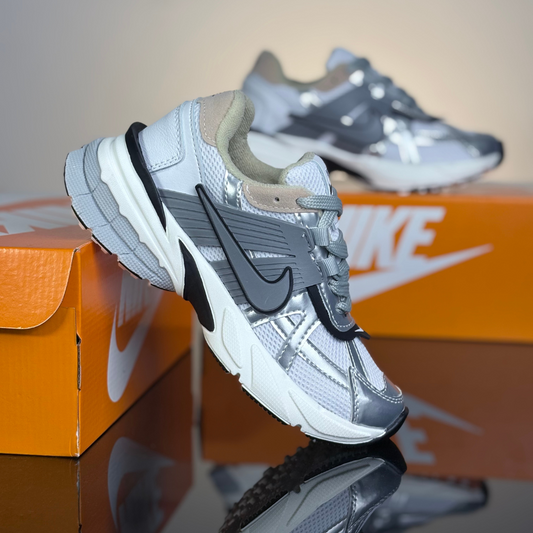NIKE V2K
