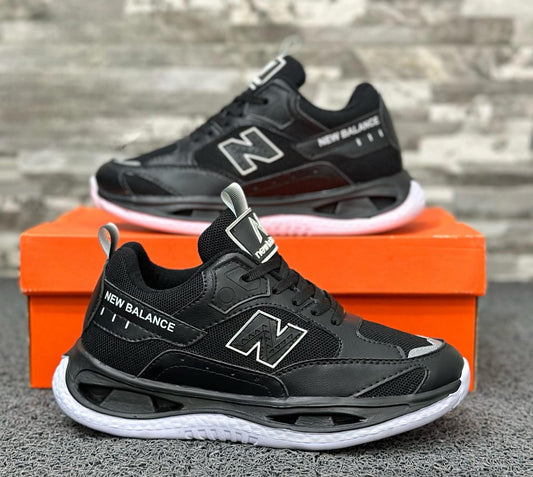 NEW BALANCE KANGO