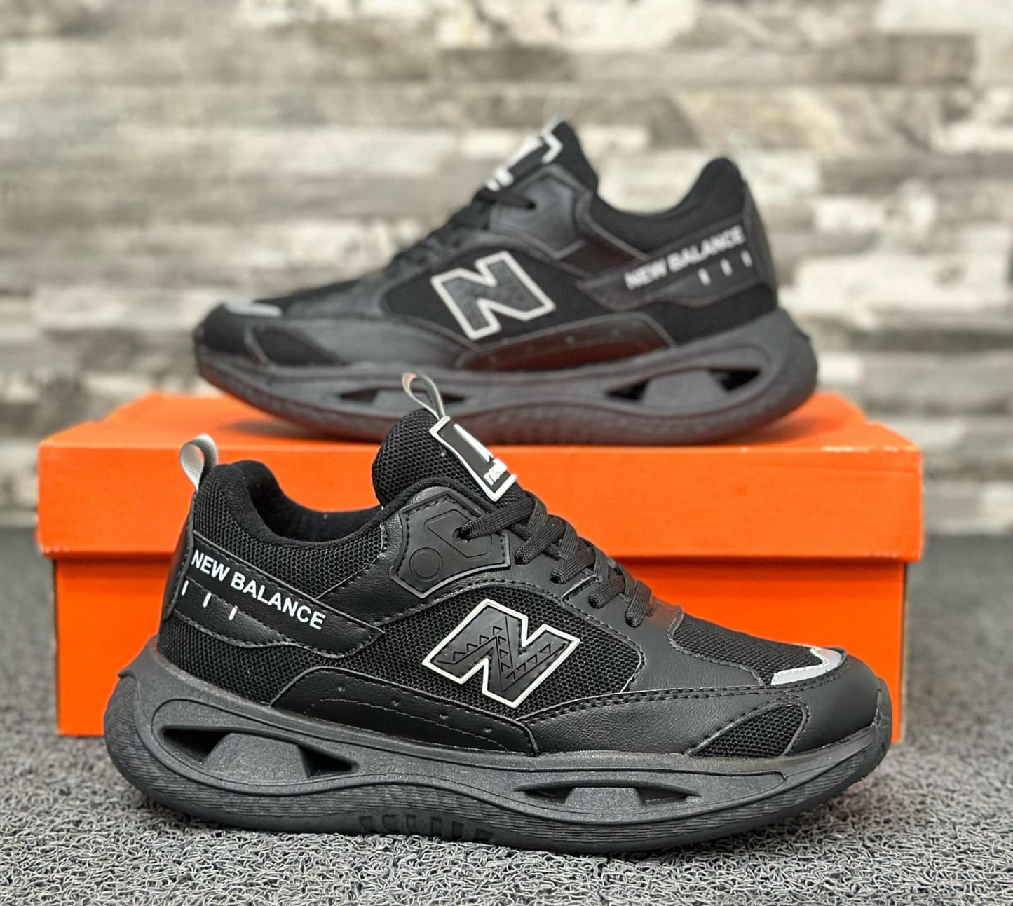 NEW BALANCE KANGO