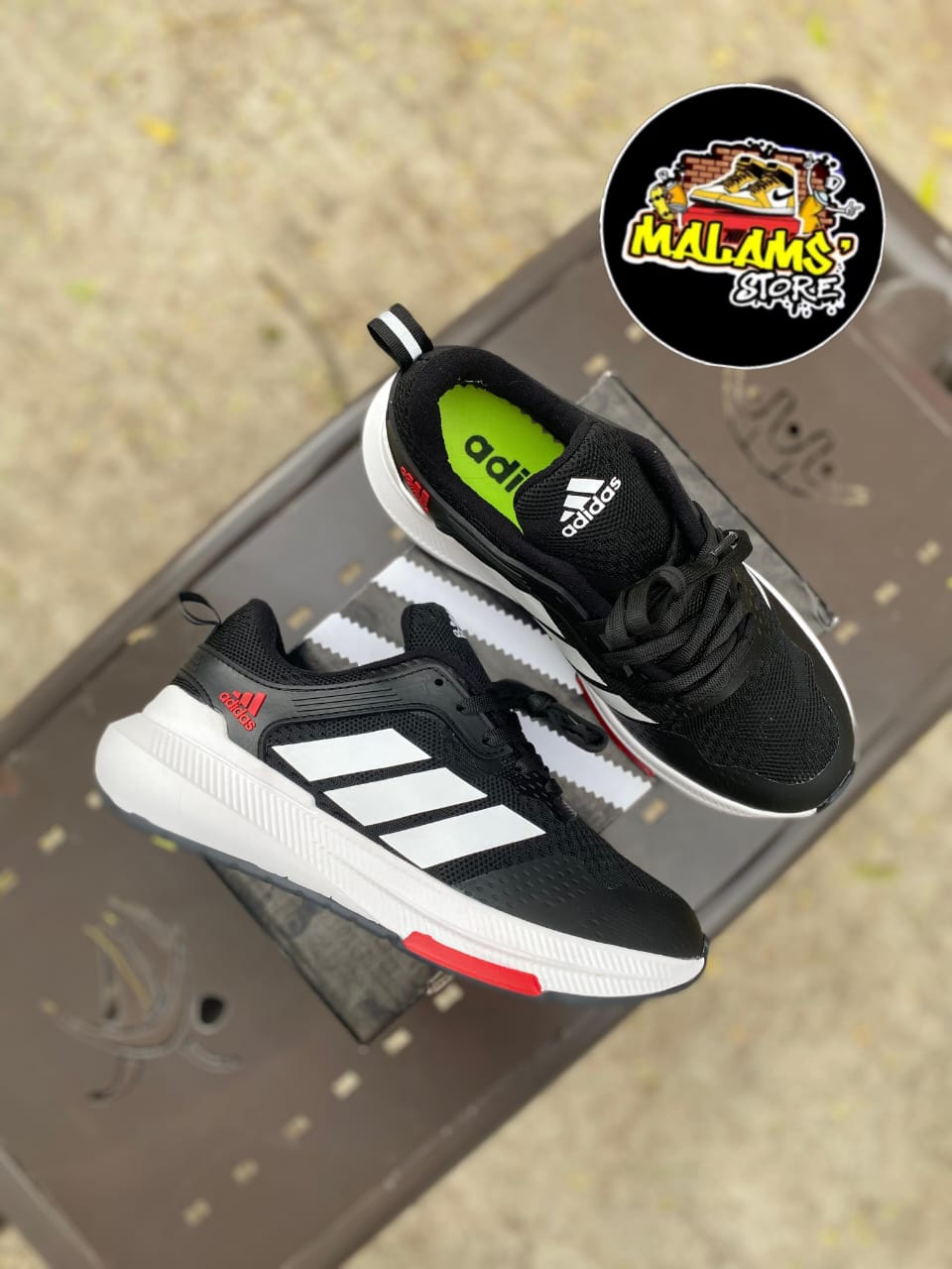 ULTRABOOTS