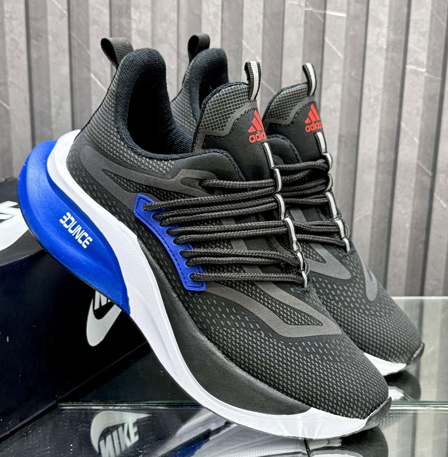 ADIDAS V1